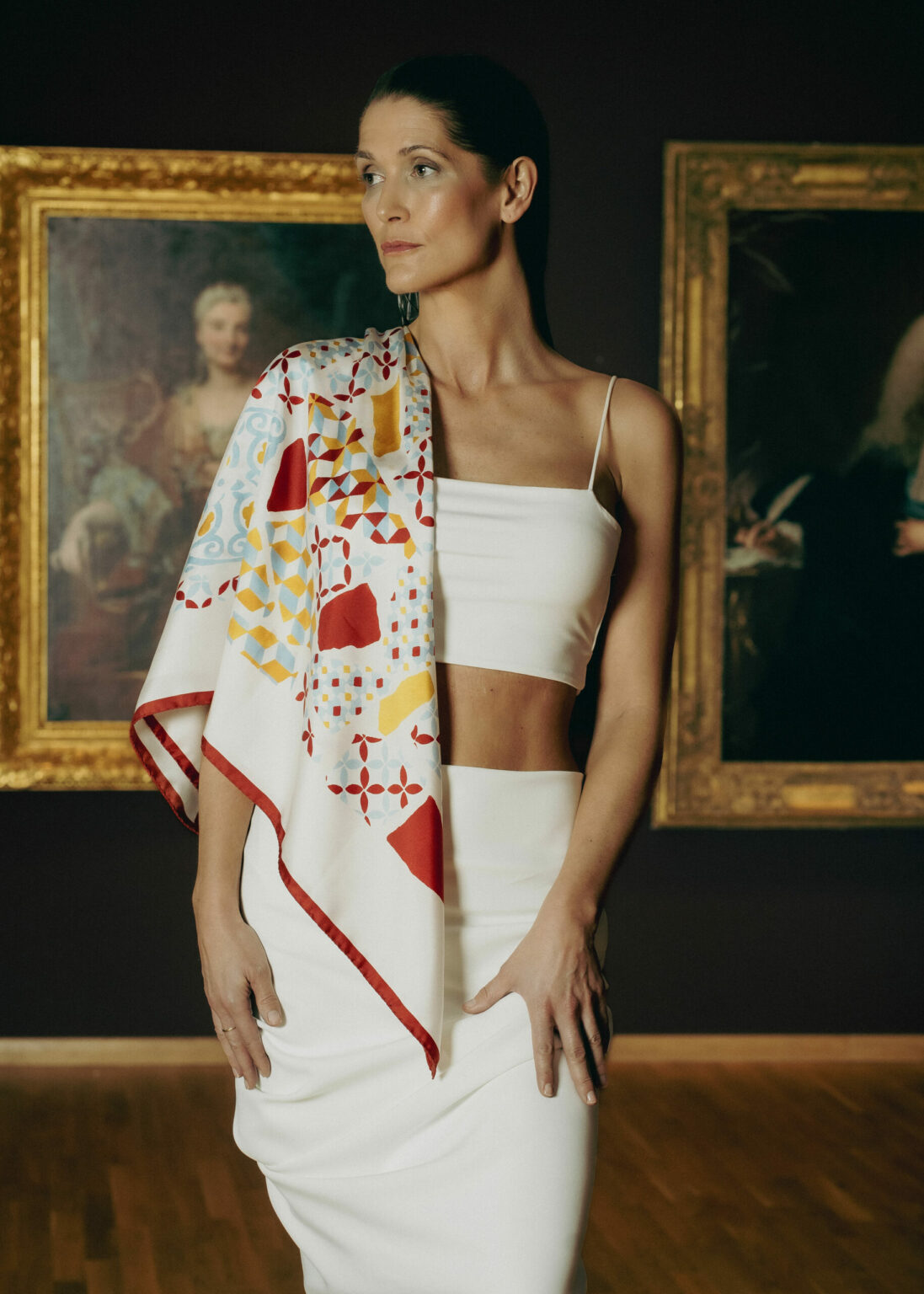 seree-roch-carré-soie-fabrication-francaise-bijou-capeline-bandeau-jonc-bague-jphenric-artiste